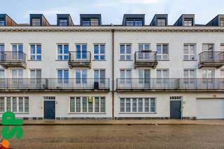 Stijlvol tweeslaapkamerappartement met dubbele ondergrondse parking in het centrum van Geel.In het bruisende centrum van Geel bevindt zich dit...