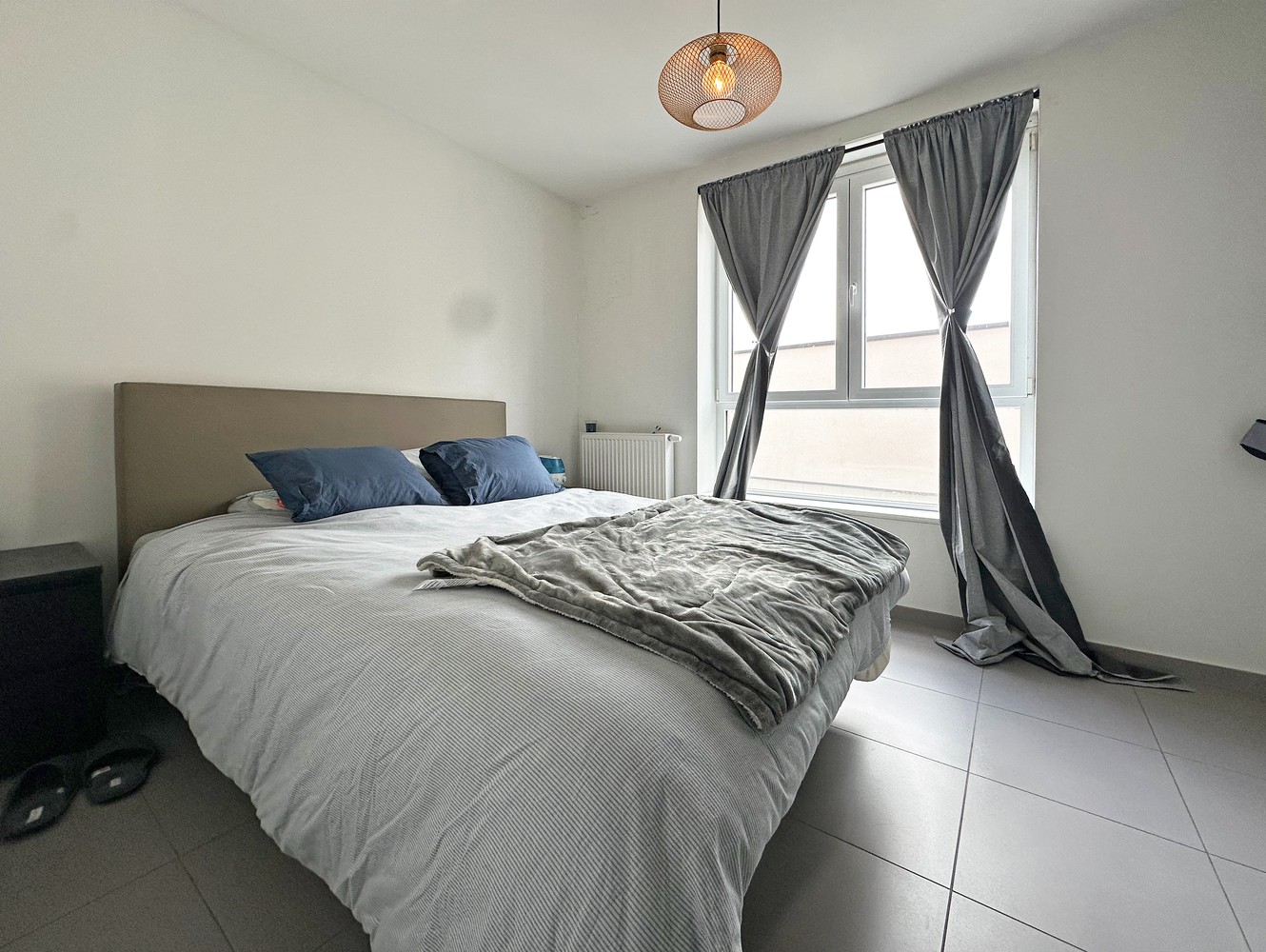 Appartement met 2 slaapkamers en terras te Antwerpen! - foto 4