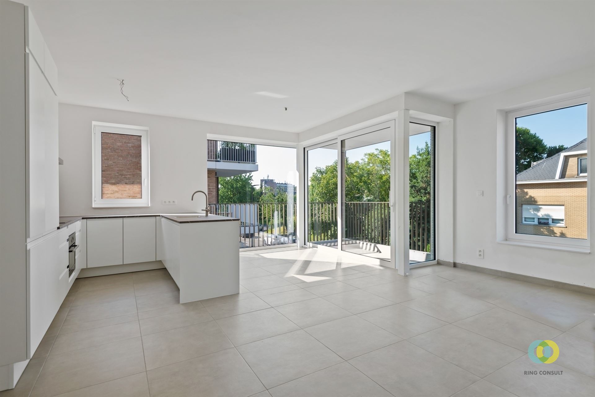 Appartement spacieux avec 2 terrasses et garage - photo 4