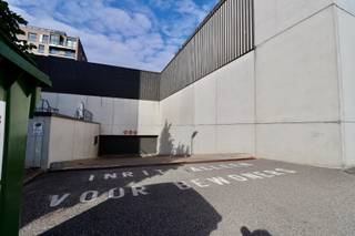 Garage à louer à Tamise