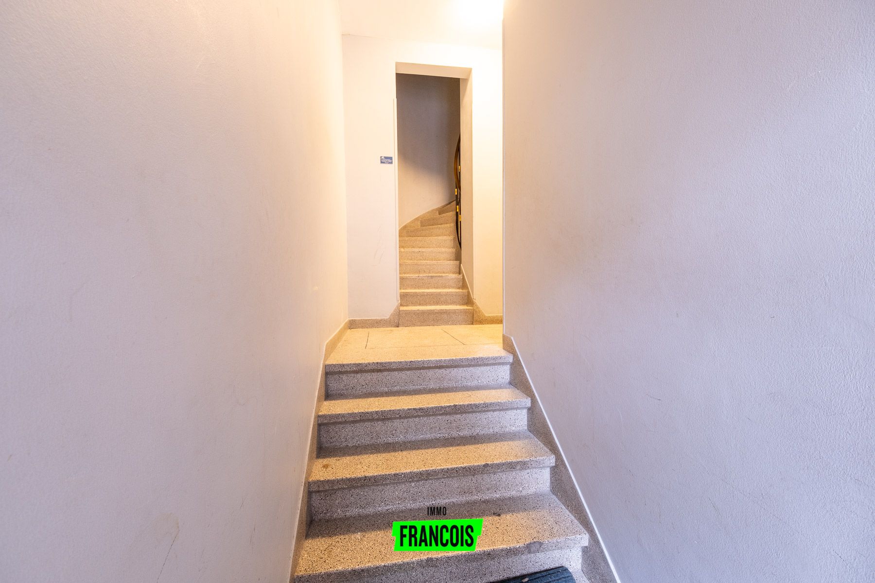 Appartement à vendre à Uccle avec 2 chambres - photo 2