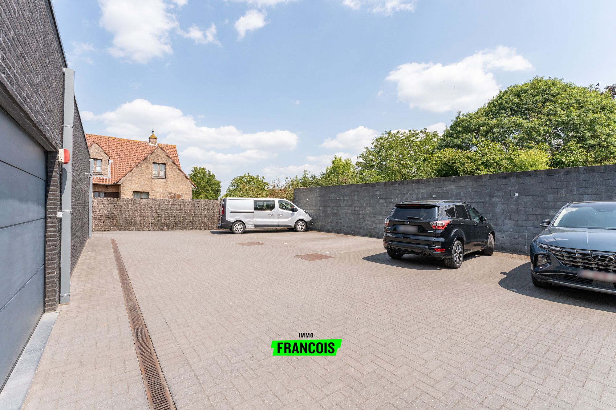 Staanplaatsen nabij centrum Oudenburg. - foto 2