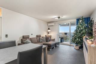 Ce penthouse prêt à emménager est situé au Kempenhof 12, bus 33, à Hasselt, juste à l'extérieur du périphérique principal et à quelques minutes à...