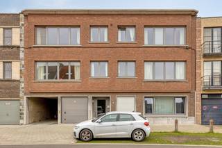 Appartement spacieux et lumineux avec garage box au centre de HerentCet appartement soigné de 110m² offre un agencement pratique, deux chambres...
