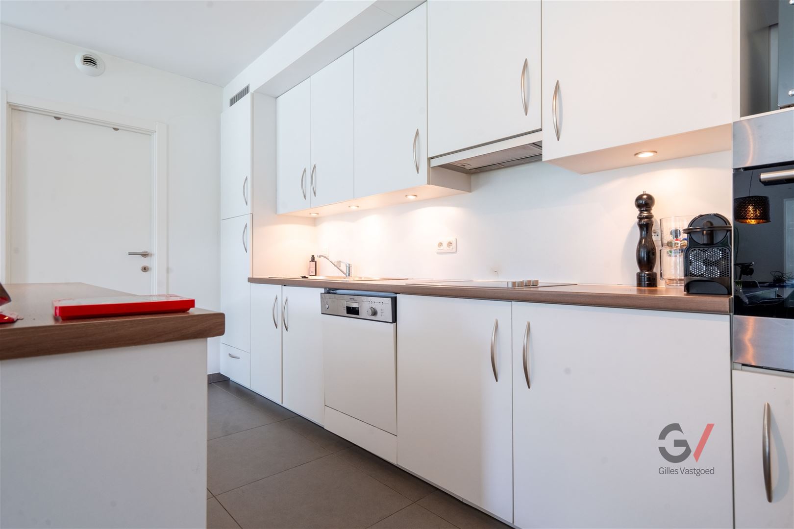 Stijlvol appartement met privé tuin &amp; terras  - foto 3