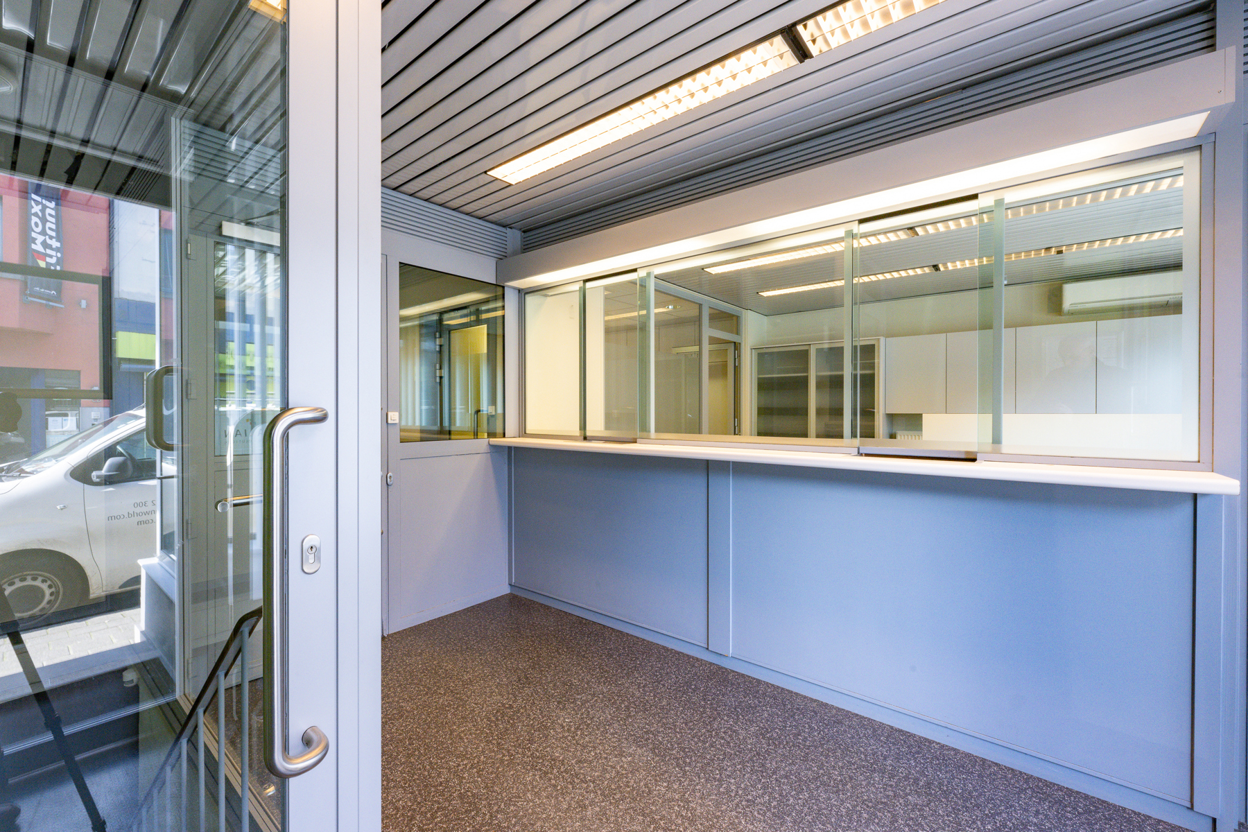 Commercial for sale in Kontich - photo 3