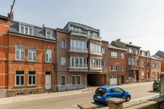 5000 NAMUR (rue Henri Blès 140) - Gelegen in Salzinnes, dicht bij alle voorzieningen, presenteert TREVI u dit mooie appartement met 1 slaapkamer van...