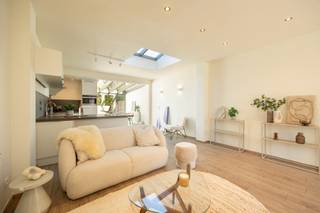 Instapklare ééngezinswoning met twee slaapkamers en stadstuin in een rustige straat te Reet!Deze charmante en instapklare woning is gelegen in een...