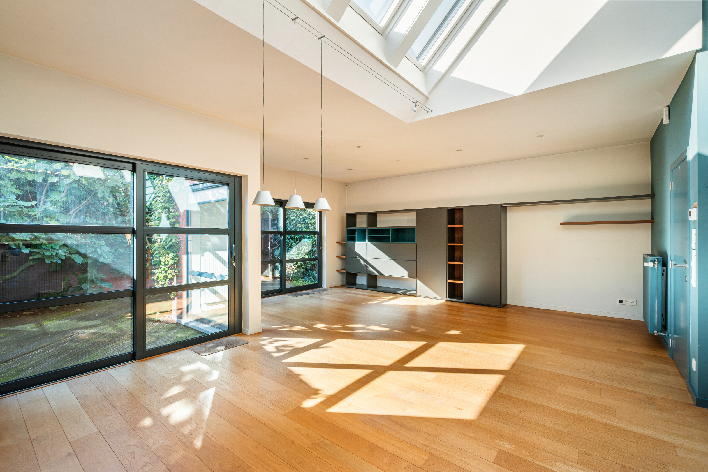 Ruime stadswoning met multifunctionele ruimte, 4 slaapkamers en garagebox - foto 4