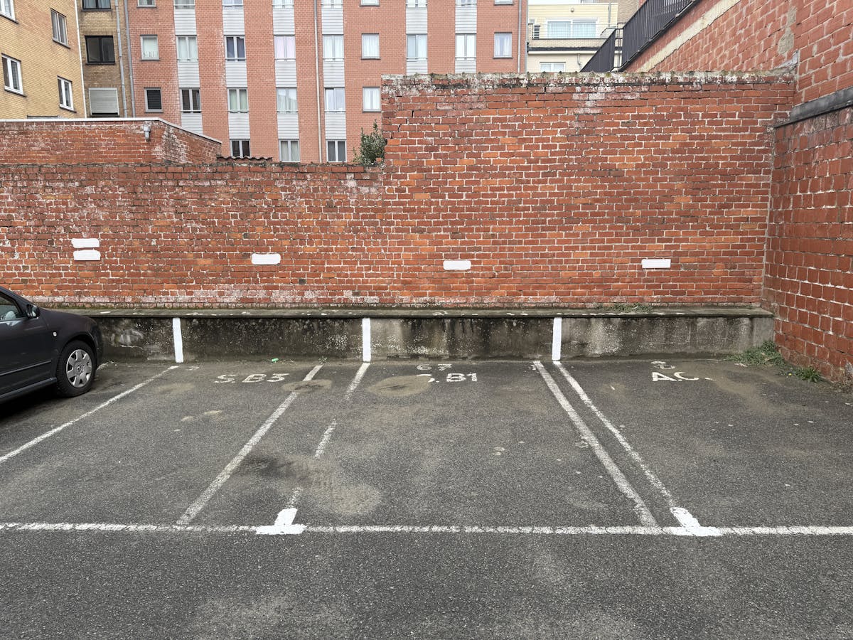 Parking space near the seafront and Elisabeth Square in Koksijde. - photo 5