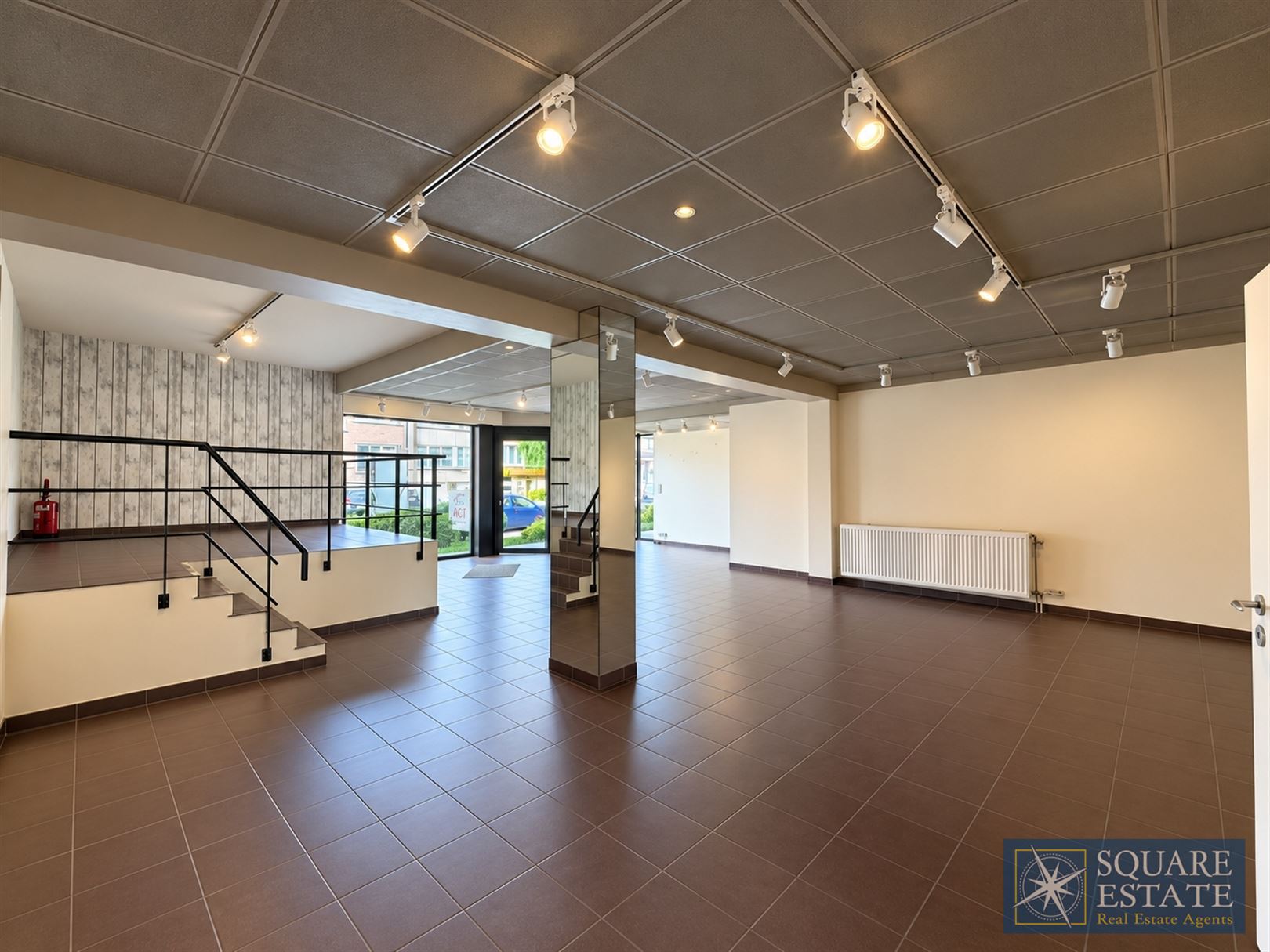 Commercial groundfloor - photo 4