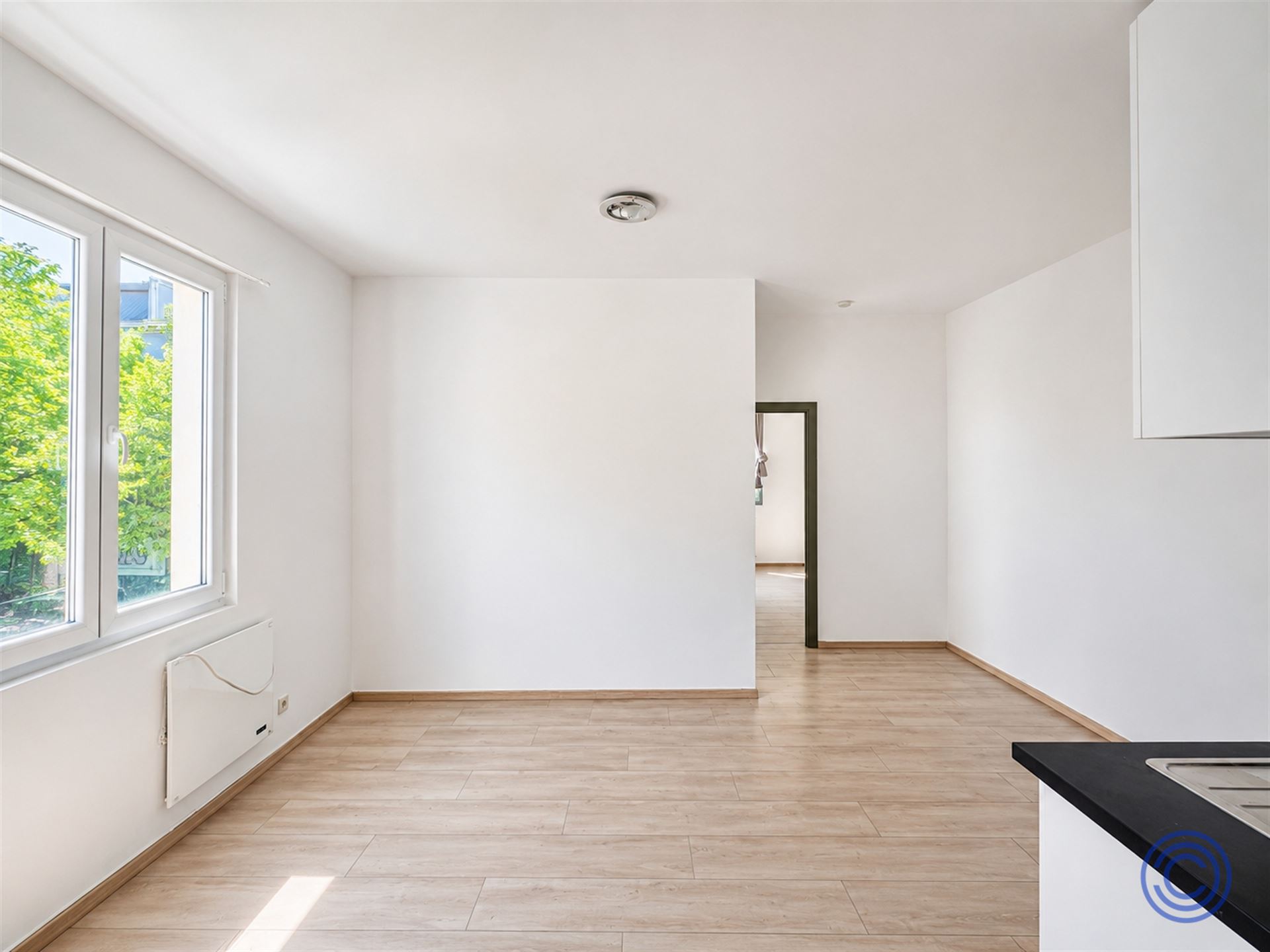 Licensed apartment building (4 units) with a garage! - photo 3