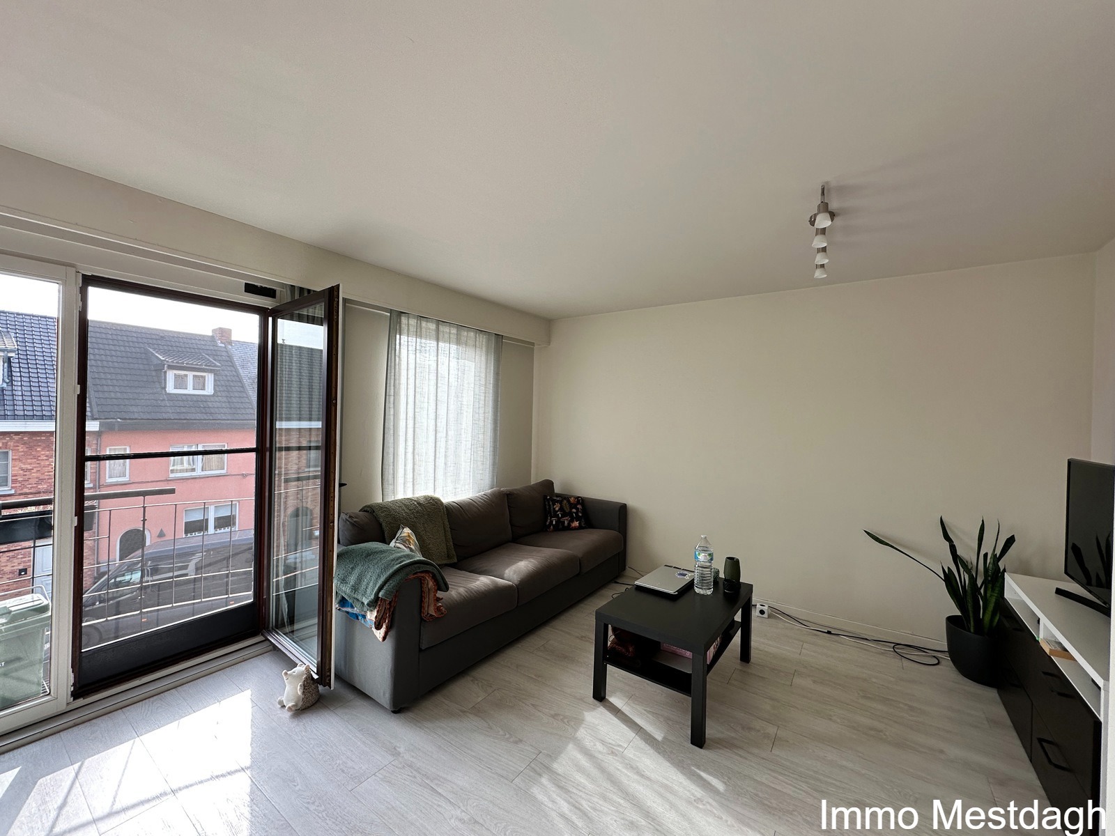 Stijlvol &amp; Energiezuinig Appartement met Parking – Net buiten de Kleine Ring - foto 3