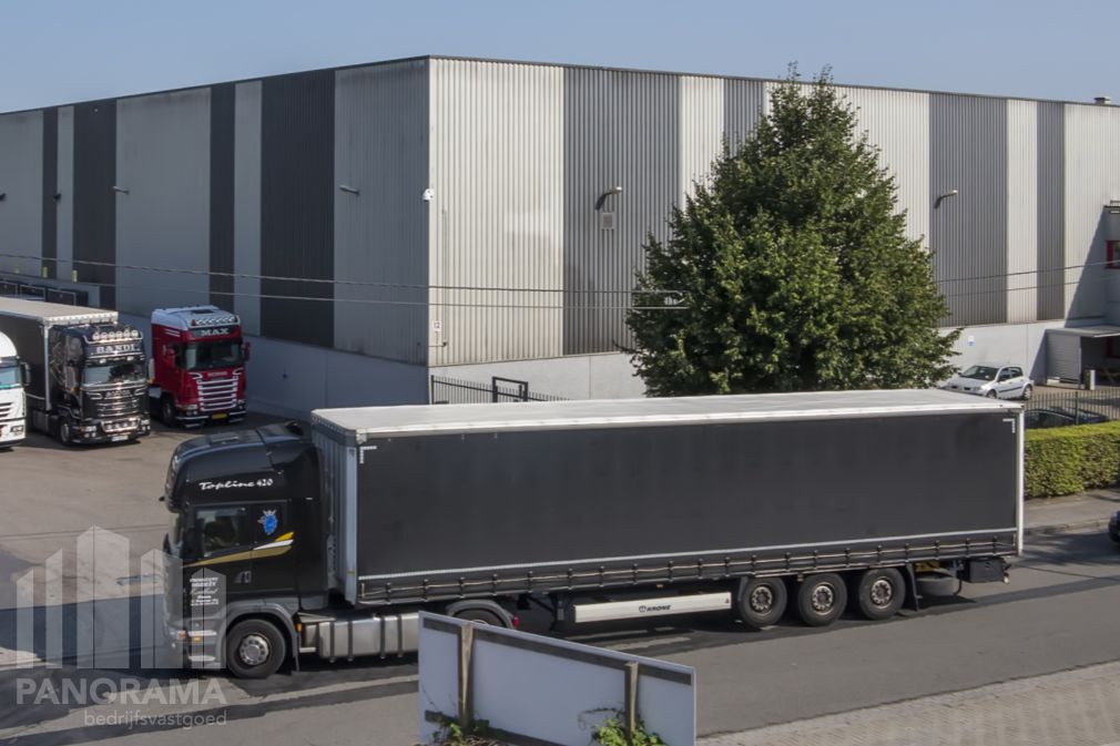 6.383 m² logistiek magazijn met kantoor in Mechelen - foto 4