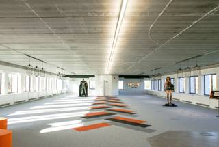 Kantoorruimte te huur, gelegen op de Romeinsesteenweg in Strombeek-Bever, vlakbij het knooppunt R0 en A12. De technieken in het gebouwen...