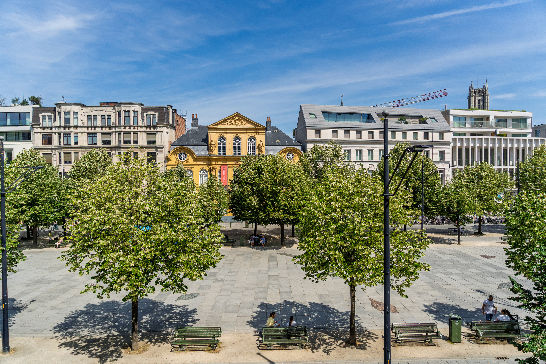 High-end appartement met terras op de Kouter in Gent - foto 2