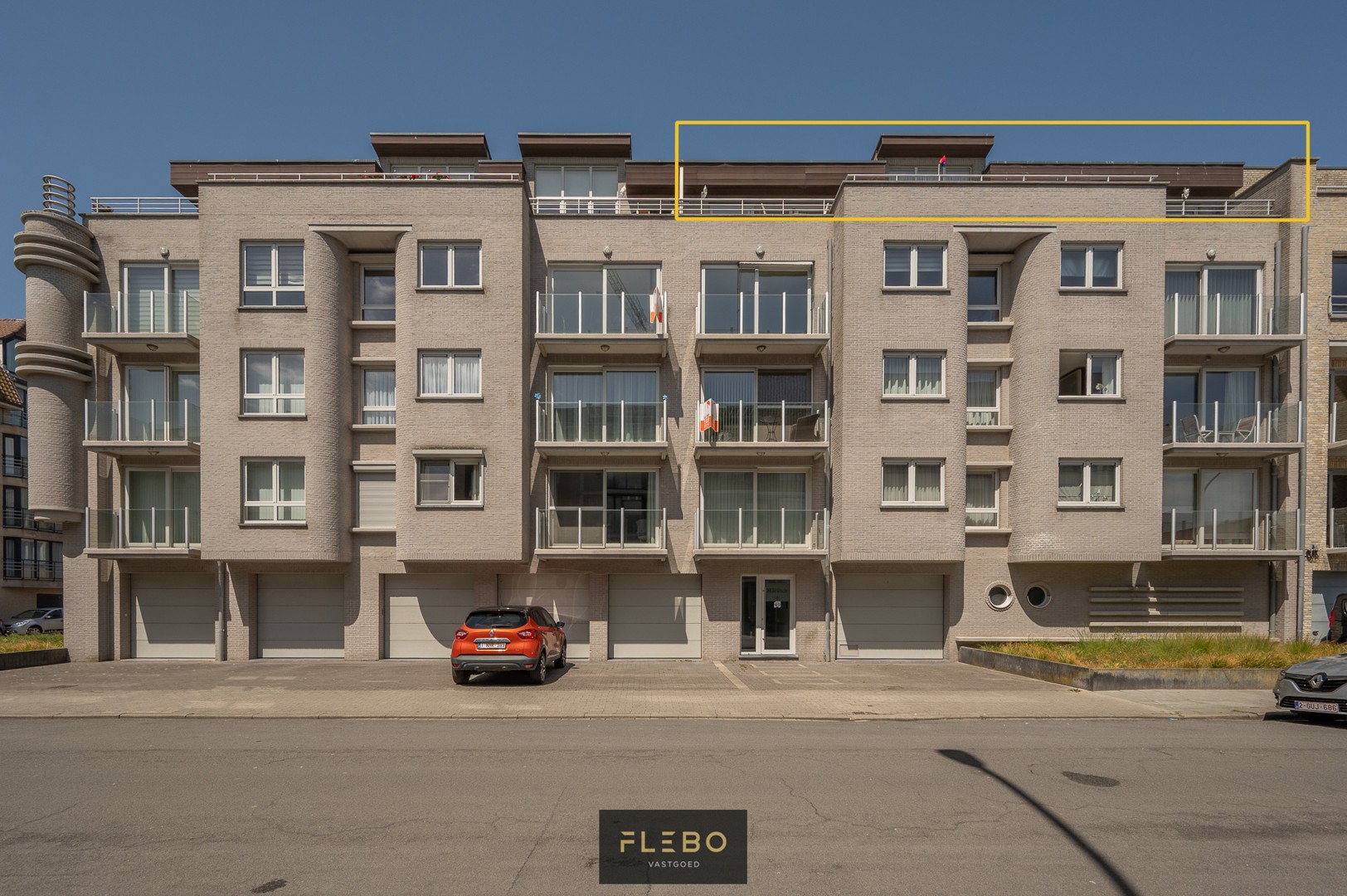 Lichtrijk penthouse met 2 slaapkamers en magnifiek terras! - foto 1