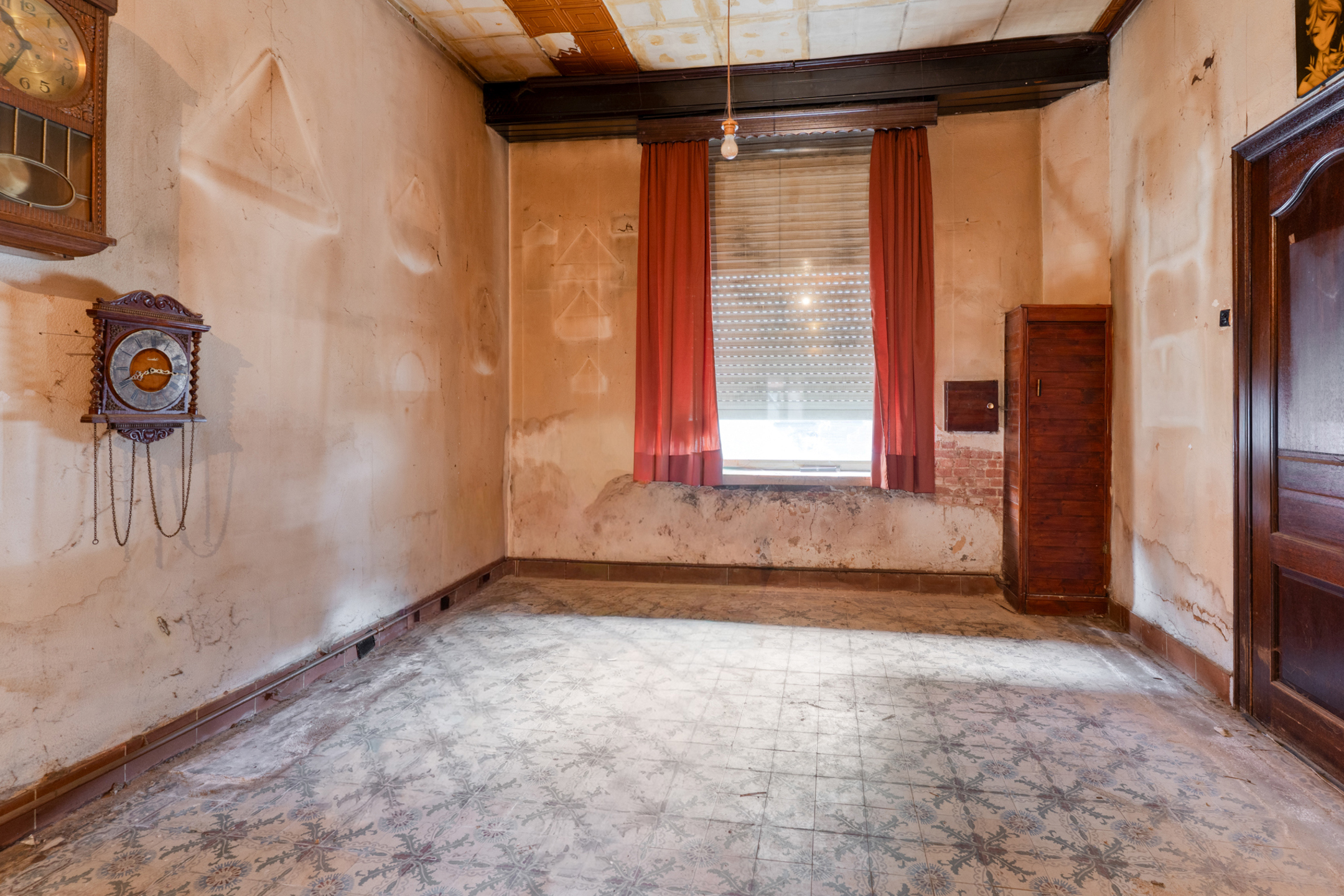 Totaal te renoveren stadswoning met 3 slaapkamers en stadstuintje - foto 5