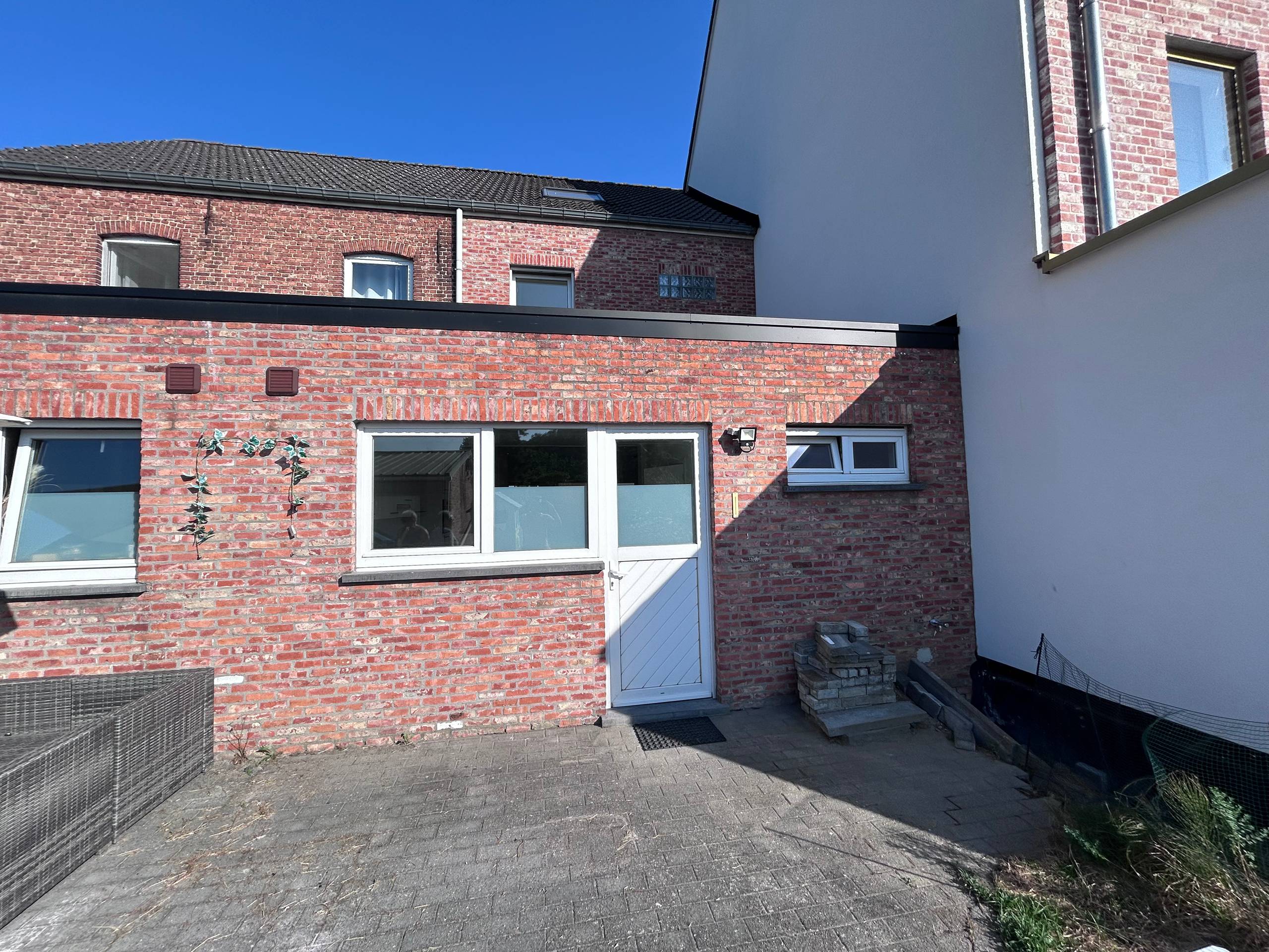 Ruime gerenoveerde halfopen woning te huur in Begijnendijk - foto 4