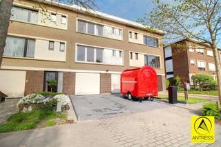 Open huizen dag op 19 juli en 26 juli ! Iedereen is welkom van 14:00 tot 15:30u Schrijf je in via thomas@antress.be Instapklare bel-étage met...