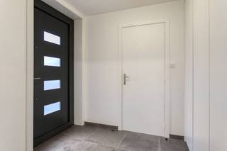 Ruim halfopen huis te koop in de Meenseweg 87 in Ieper. Deze instapklare woning te koop is gelegen op een mooi perceel van 475 m² nabij het...