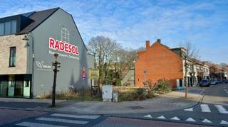 Pal in het absolute centrum van Balen bevindt zich deze halfopen projectgrond van 834 m² in woongebied. Het perceel heeft een perceelscore A. Zoals...