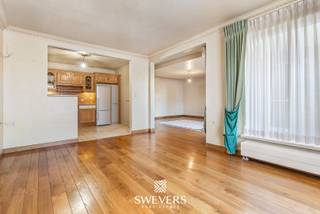 Voor meer info en foto’s, surf naar www.swevers.be – In het centrum van Beringen, aan de Koerselsesteenweg, ligt dit instapklare appartement van...