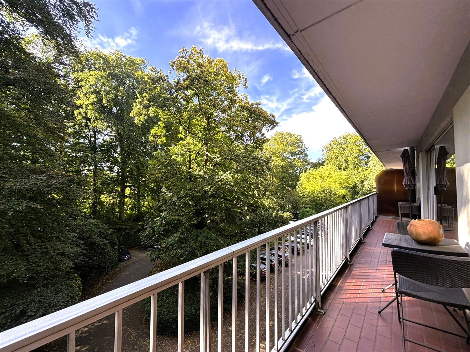 Appartement met 2 slaapkamers in goed onderhouden gebouw! - foto 4