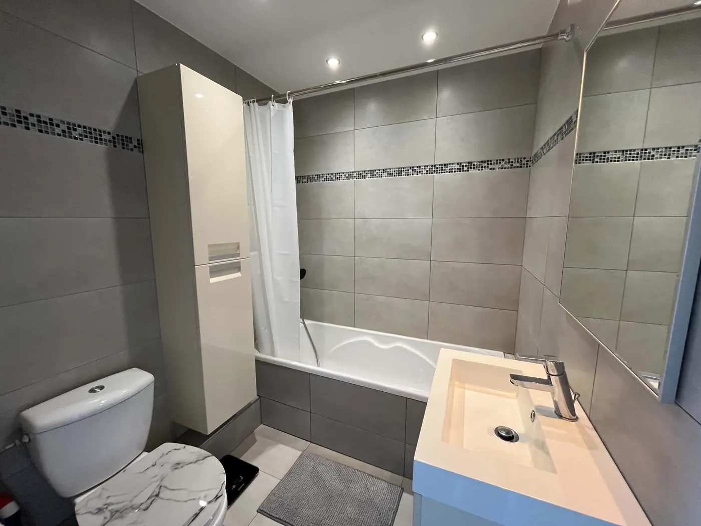 Gemeubelde studio op toplocatie in Leuven! - foto 4