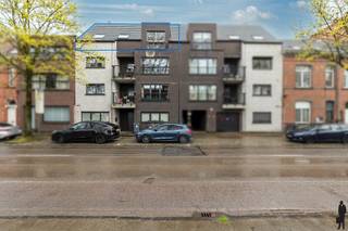 Huurprijs: 875 EUR per maand+ 55 EUR per maand voor ondergrondse autostaanplaats en berging+ 70 EUR per maand gemeenschappelijke kostenKosten...