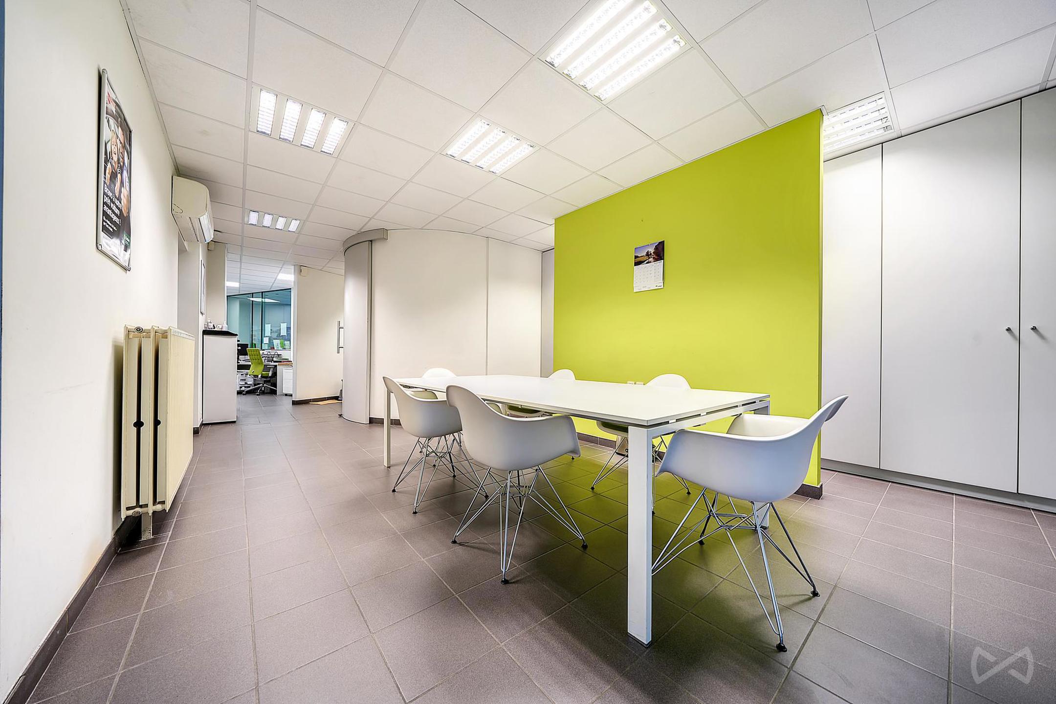 Commercial à louer à Nandrin - photo 2