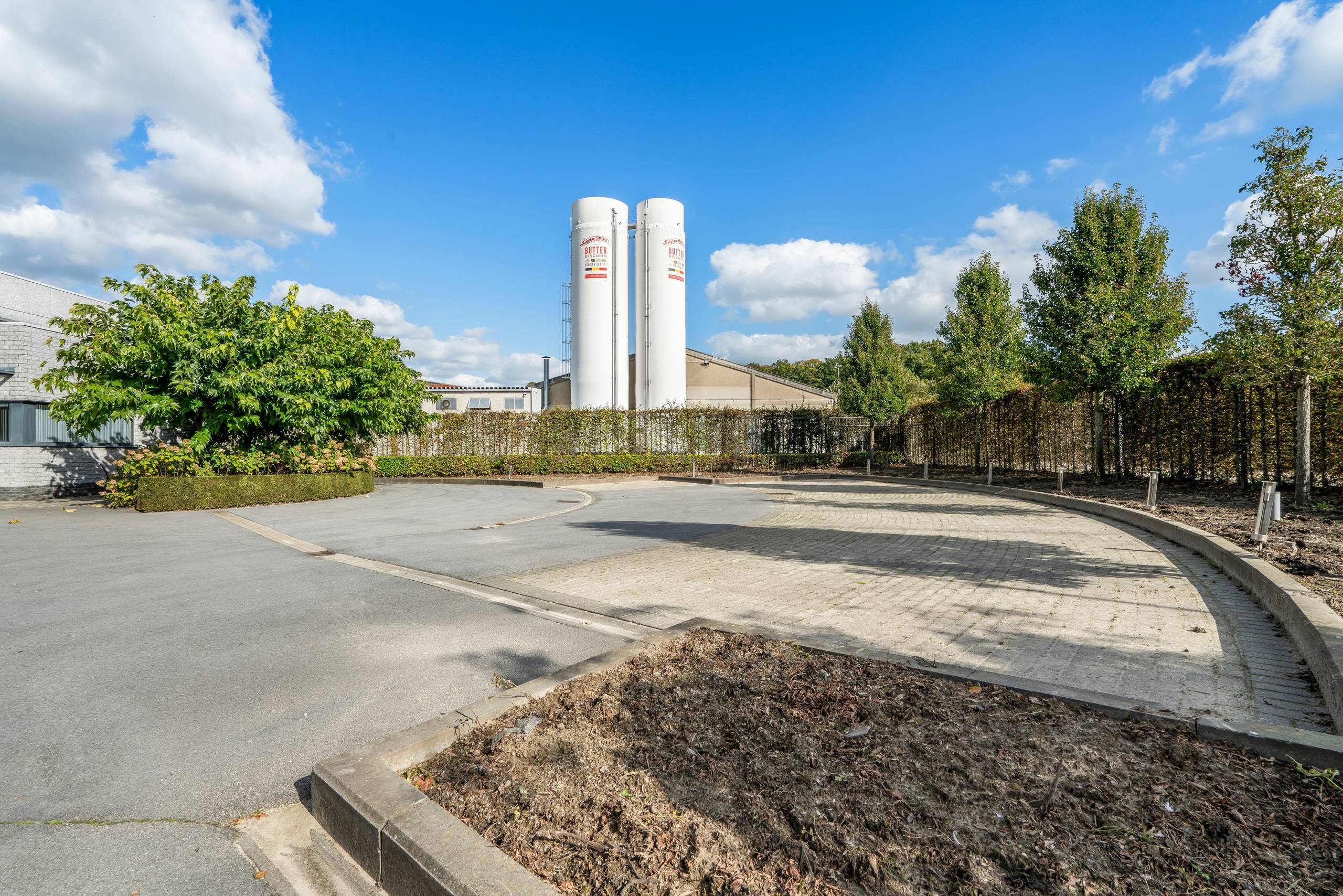 Commercial à louer à Oostkamp - photo 3