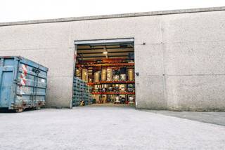 Dit industriepark, gelegen aan de Franklinlaan in Waver, in het hart van de Zoning Nord, biedt verschillende units te huur aan, geschikt...