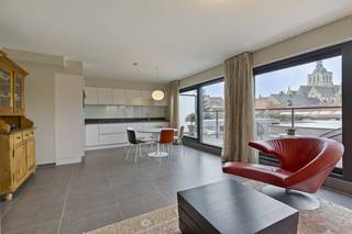 Ontdek dit prachtige appartement (bouwjaar 2016) te koop met twee slaapkamers, gelegen in een rustige straat, op wandelafstand van het centrum en...