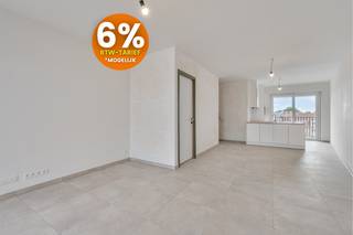 Ontdek Residentie Gersthof, een uniek nieuwbouwproject in het hartje van Aalst. Deze energiezuinige luxe maisonnettes en duplex appartementen combineren modern comfort met een uitstekende ligging, ideaal voor wie op zoek is naar een stijlvolle woonomgeving.<br /><br />Luxe en comfort!<br />De appartementen in Residentie Gersthof zijn ontworpen met oog voor detail en bieden een hoogwaardig afwerkingsniveau. Elk woning beschikt over ruime leefruimtes, grote ramen voor veel natuurlijk licht en riante terrassen waar u kunt genieten van een prachtig uitzicht. Kies voor een appartement of woning met zicht op de groene, aangelegde binnentuin – rust en ontspanning gegarandeerd.<br /><br />Duurzaam en energiezuinig!<br />Residentie Gersthof is gebouwd met de nieuwste energiezuinige technieken, zodat u niet alleen comfortabel woont, maar ook duurzaam en toekomstgericht.<br /><br />Ondergrondse parking en fietsenstalling!<br />Het project beschikt over een ruime ondergrondse parking met voldoende plaats voor auto’s en fietsen. U geniet zo van maximale mobiliteit en veiligheid.<br /><br />Waarom kiezen voor Residentie Gersthof?<br /><br />- Centrale ligging in hartje Aalst<br />- Energiezuinige luxe appartementen en woningen<br />- Ruime terrassen met zicht op een groen omgeving<br />- Ondergrondse parking en fietsenstalling<br /><br />Wonen in Residentie Gersthof betekent wonen in stijl, comfort en rust. Neem vandaag nog contact op voor meer informatie of een bezoek aan dit unieke project.<br />Contacteer Ruben op 0479/ 03 90 17 of mail naar ruben@cornelis-partners.be