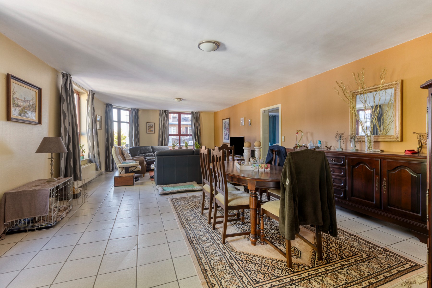 Building van drie appartementen op wandelafstand van het commercieel centrum - foto 4