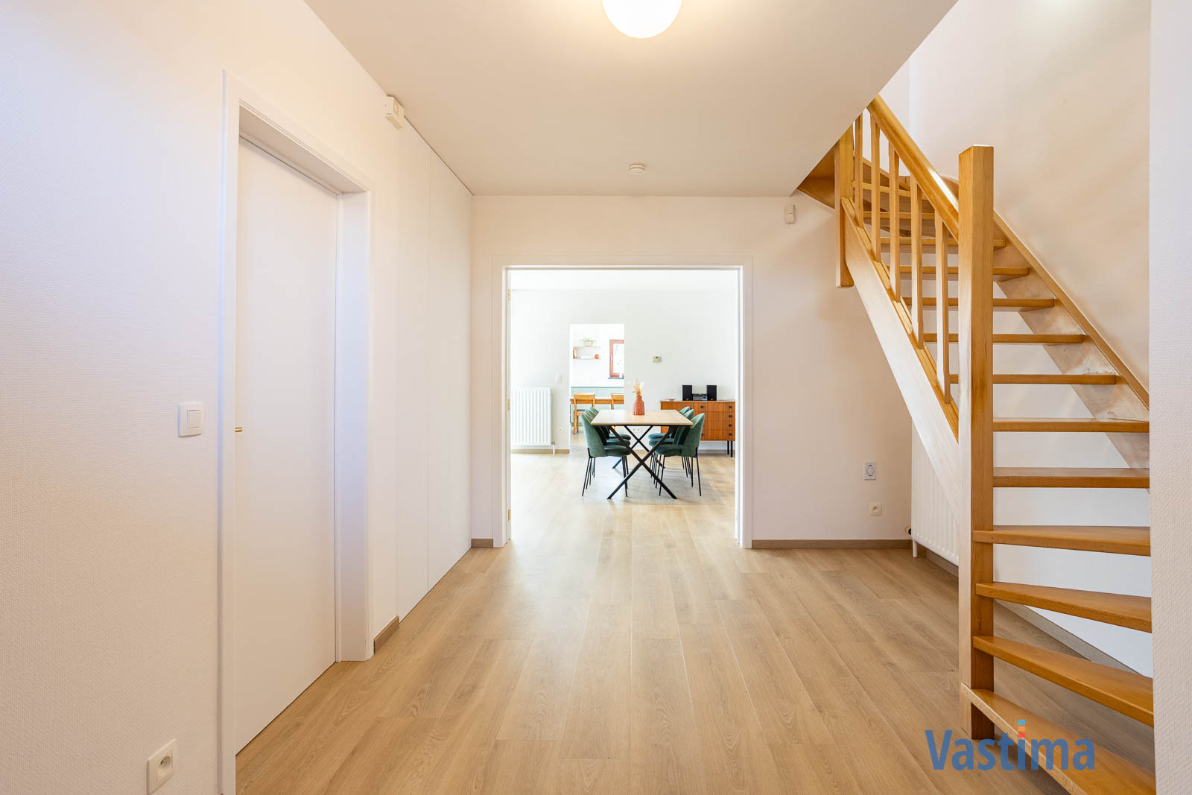 Instapklare gezinswoning met zonnige tuin, garage en topligging nabij centrum Aalst - foto 4