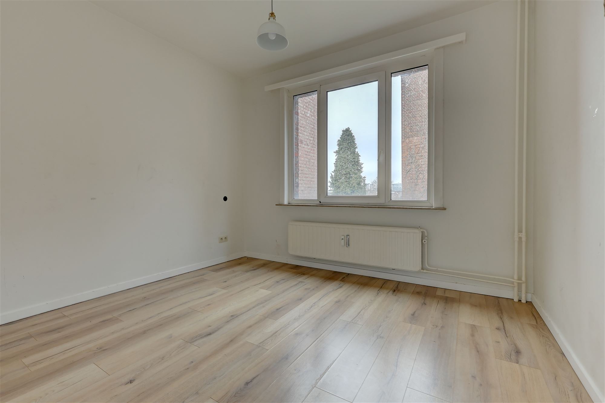 Lichtrijk 2-slaapkamer appartement met terras in Borgerhout! - foto 4