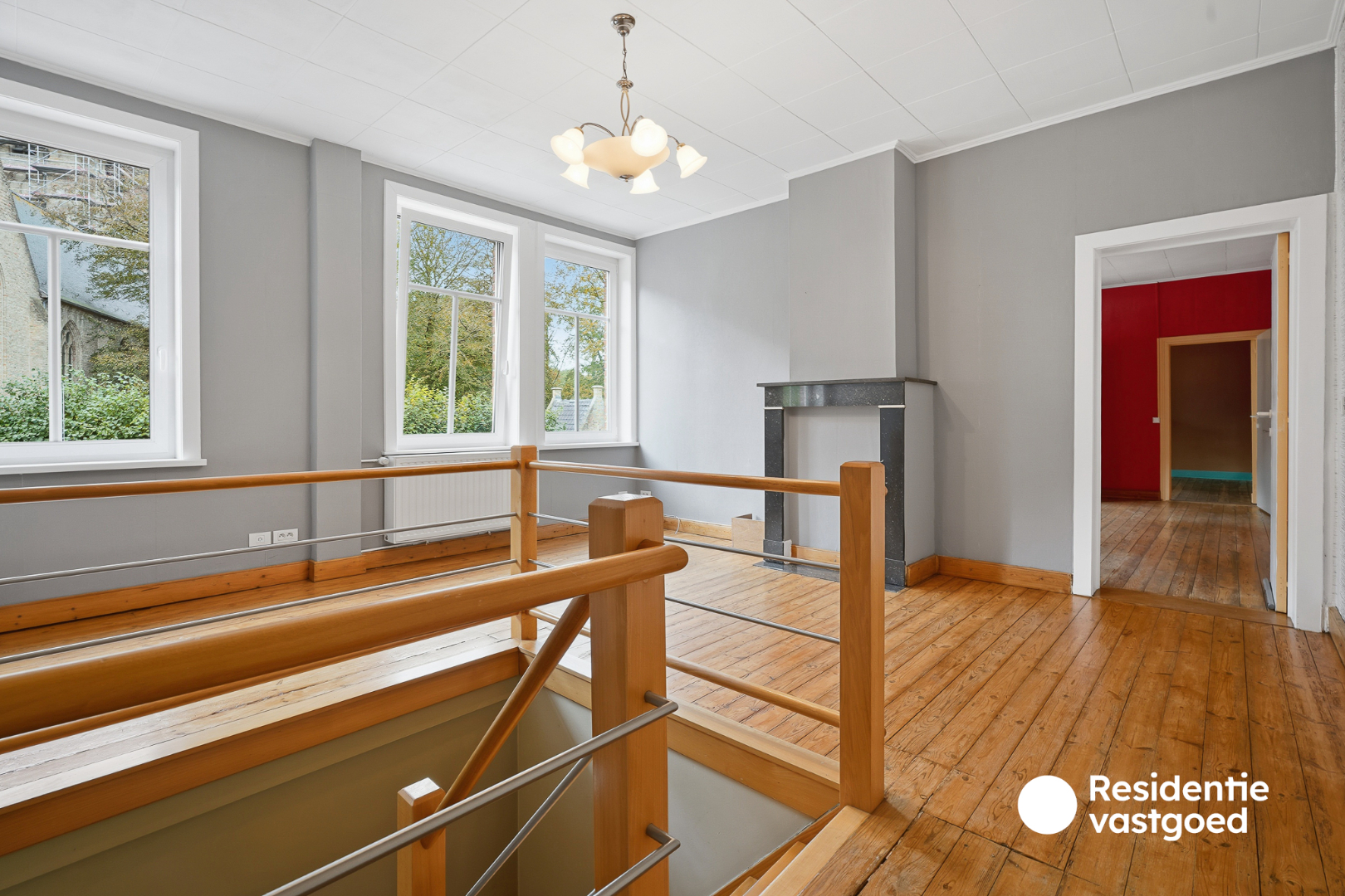 Veelzijdig eigendom met handelsruimte, ruime woning en bouwgrond in centrum Merkem! - foto 5