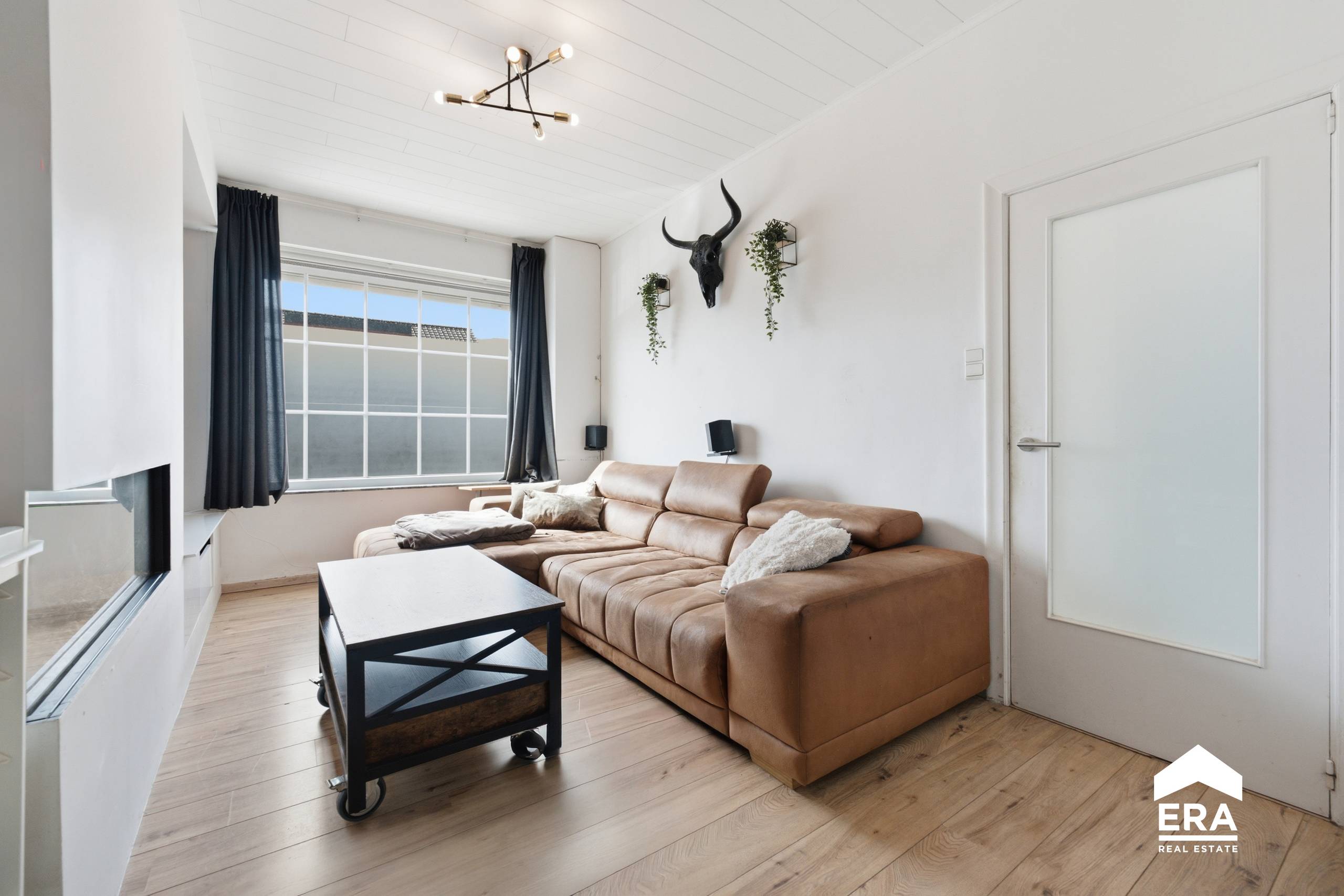 Uiterst ruime woning met 3slpk, garage en tuin - foto 4