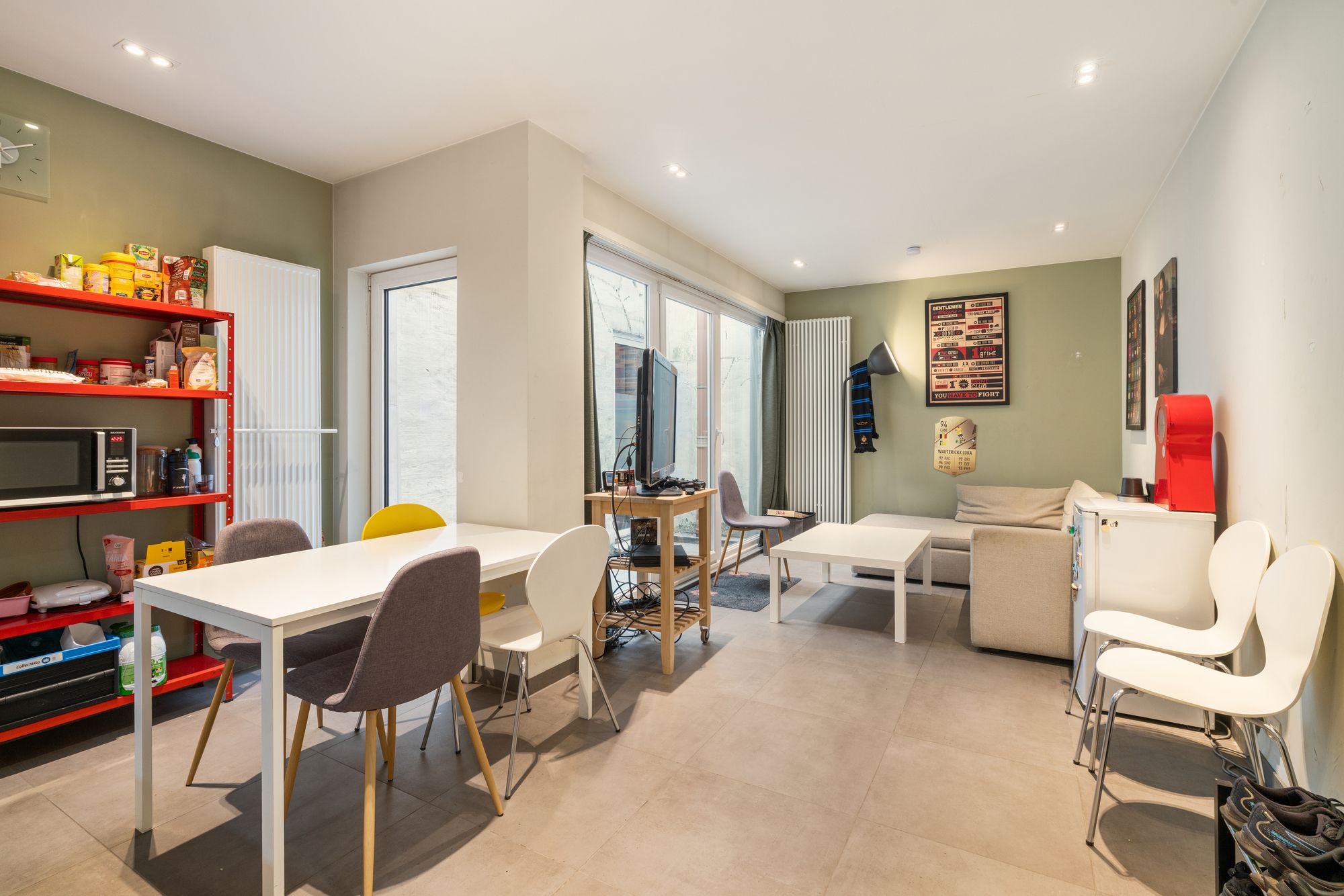 Gezellige woning met 4 slaapkamers en terras te koop in Gent - foto 2