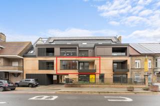 Te koop: modern, nieuwbouwappartement in het centrum van VeurneDit nieuwbouwappartement (bouwjaar 2024) combineert hedendaags comfort met een...