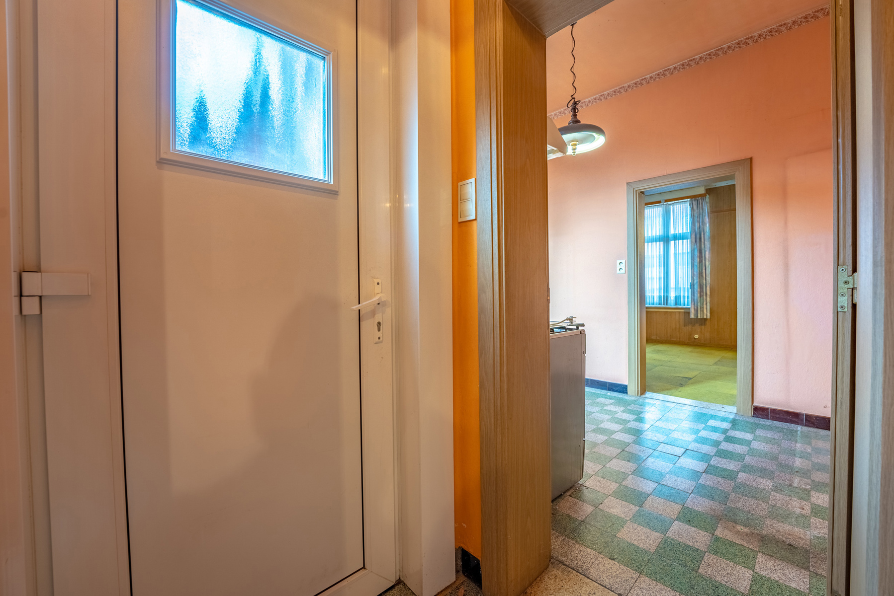 Te renoveren opbrengsteigendom met 2 appartementen - foto 2