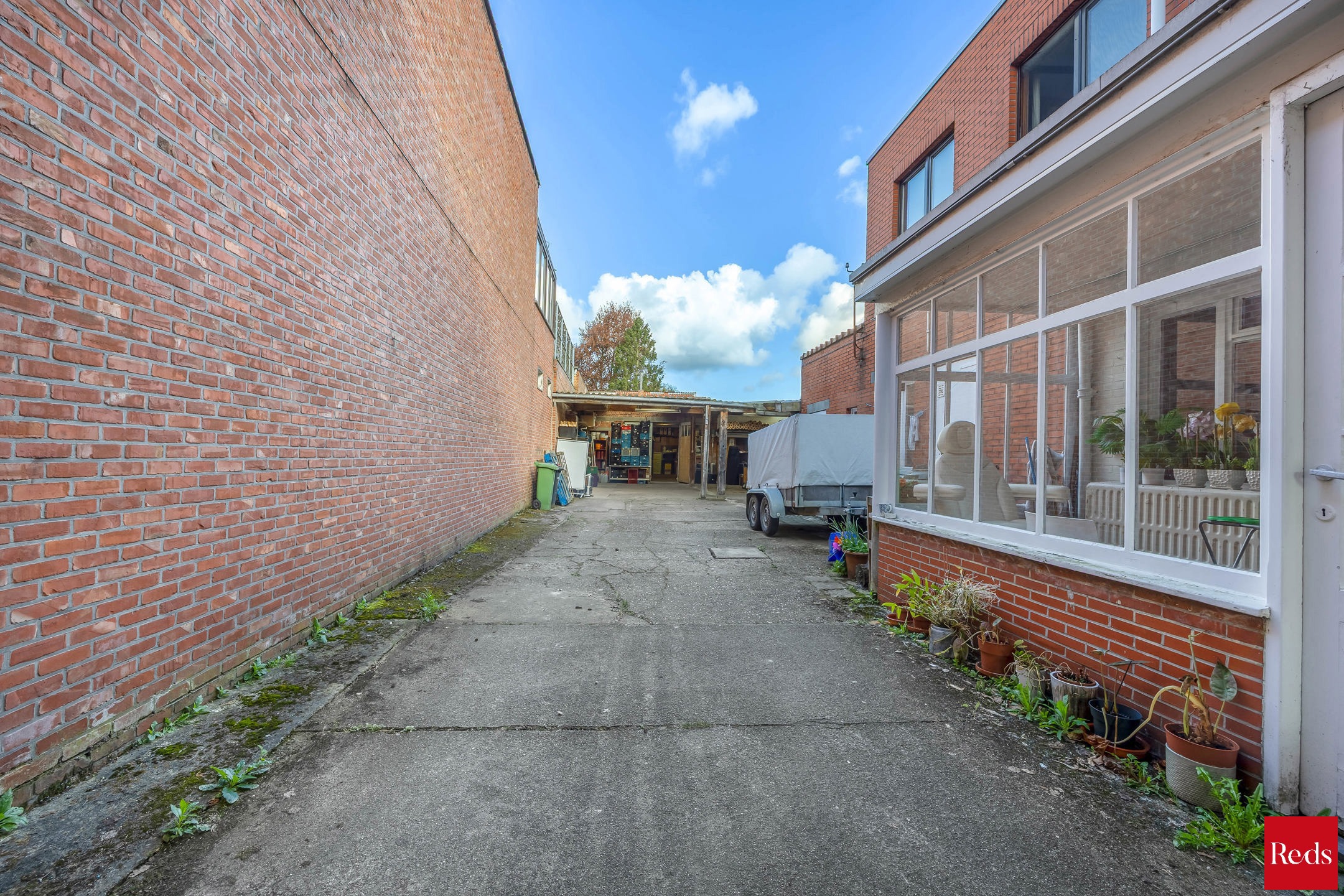 Handelshuis met magazijn op centrale ligging - foto 4