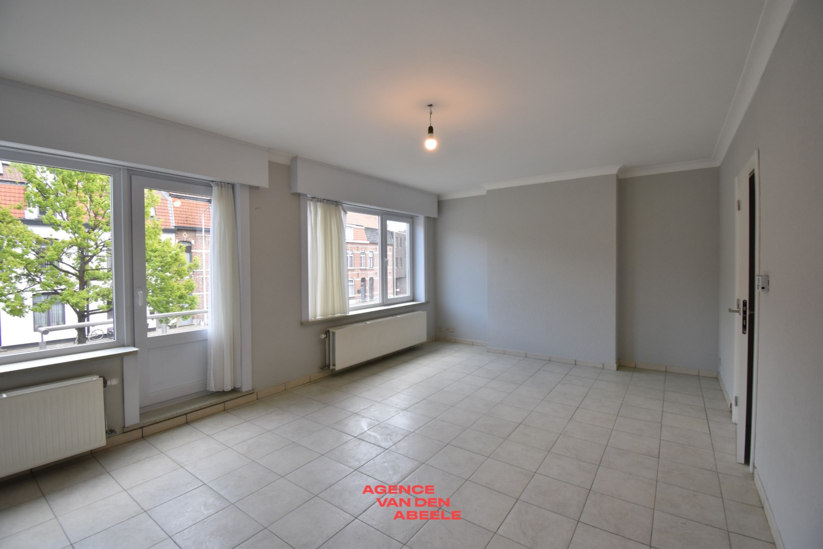 Apartment for rent in Bruges with 3 bedrooms - photo 1