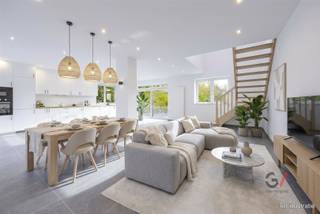 Située au cœur de Rotselaar, cette charmante propriété représente une excellente opportunité pour ceux qui sont à la recherche d'un projet. Bien...