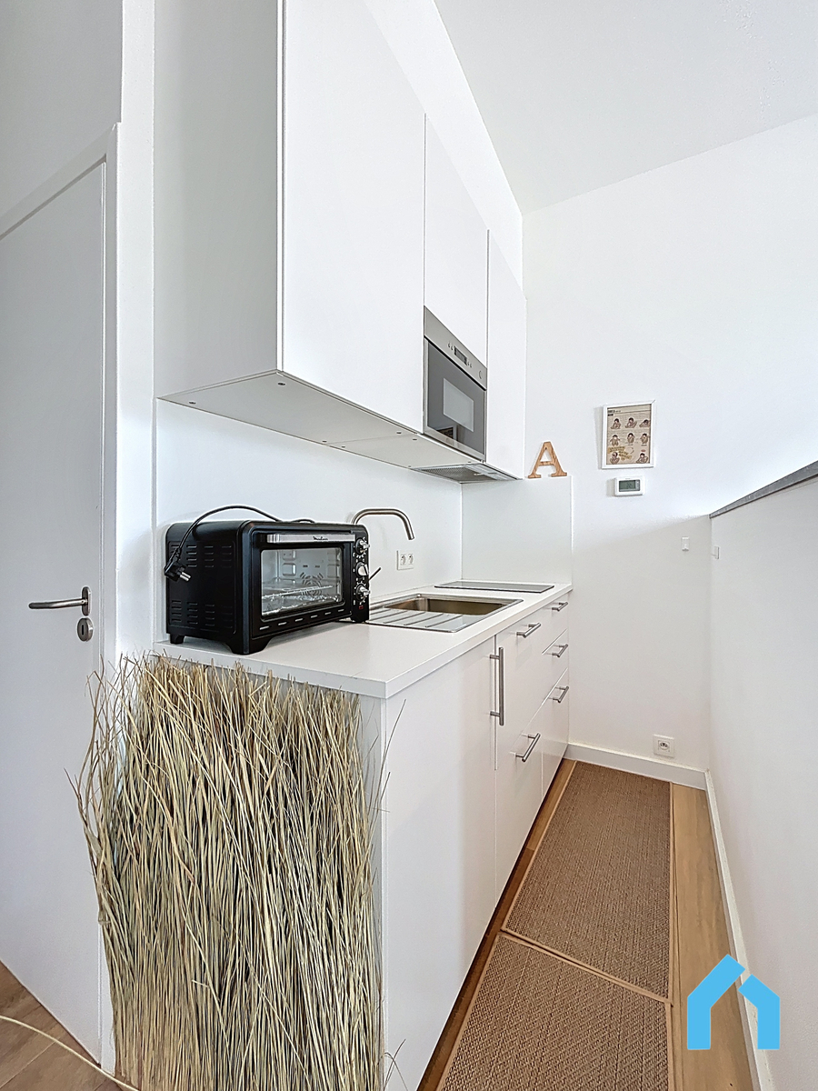 Instapklaar en stijlvol studio-appartement op toplocatie in Zeebrugge te koop! - foto 4