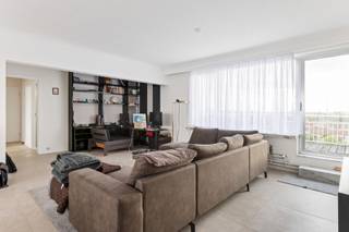 Dit dakappartement biedt een unieke kans om een lichtrijk en ruim appartement volledig naar uw eigen smaak in te richten. Het appartement bevindt...