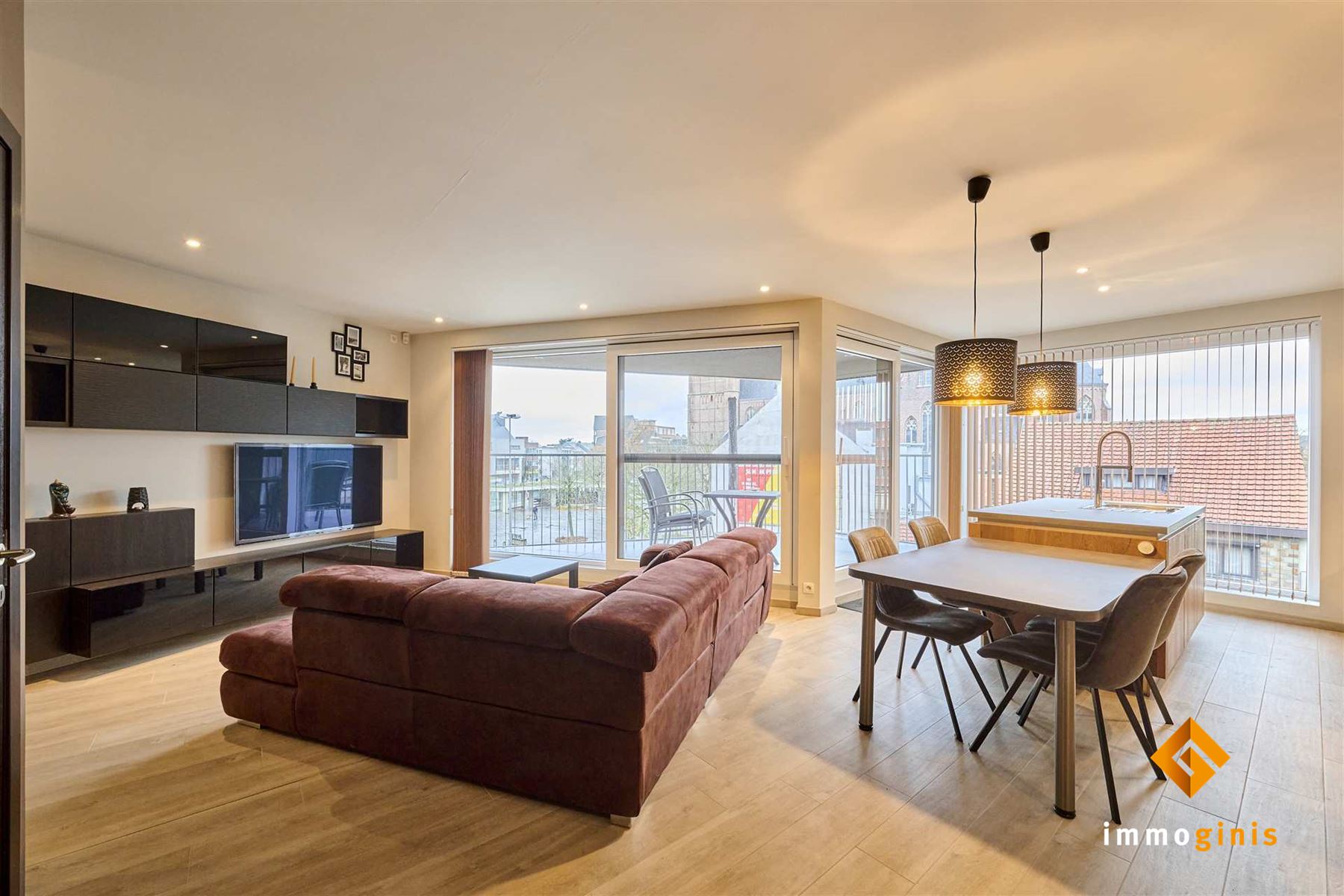 Instapklaar 1- slaapkamerappartement op 2e verdieping in het centrum van Lommel! - foto 2