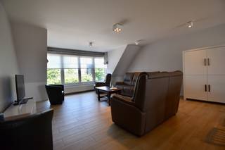 Dit appartement bevindt zich in de Tiletumstraat in Ruiselede, op wandelafstand van het centrum en vlakbij alle noodzakelijke voorzieningen.Het...